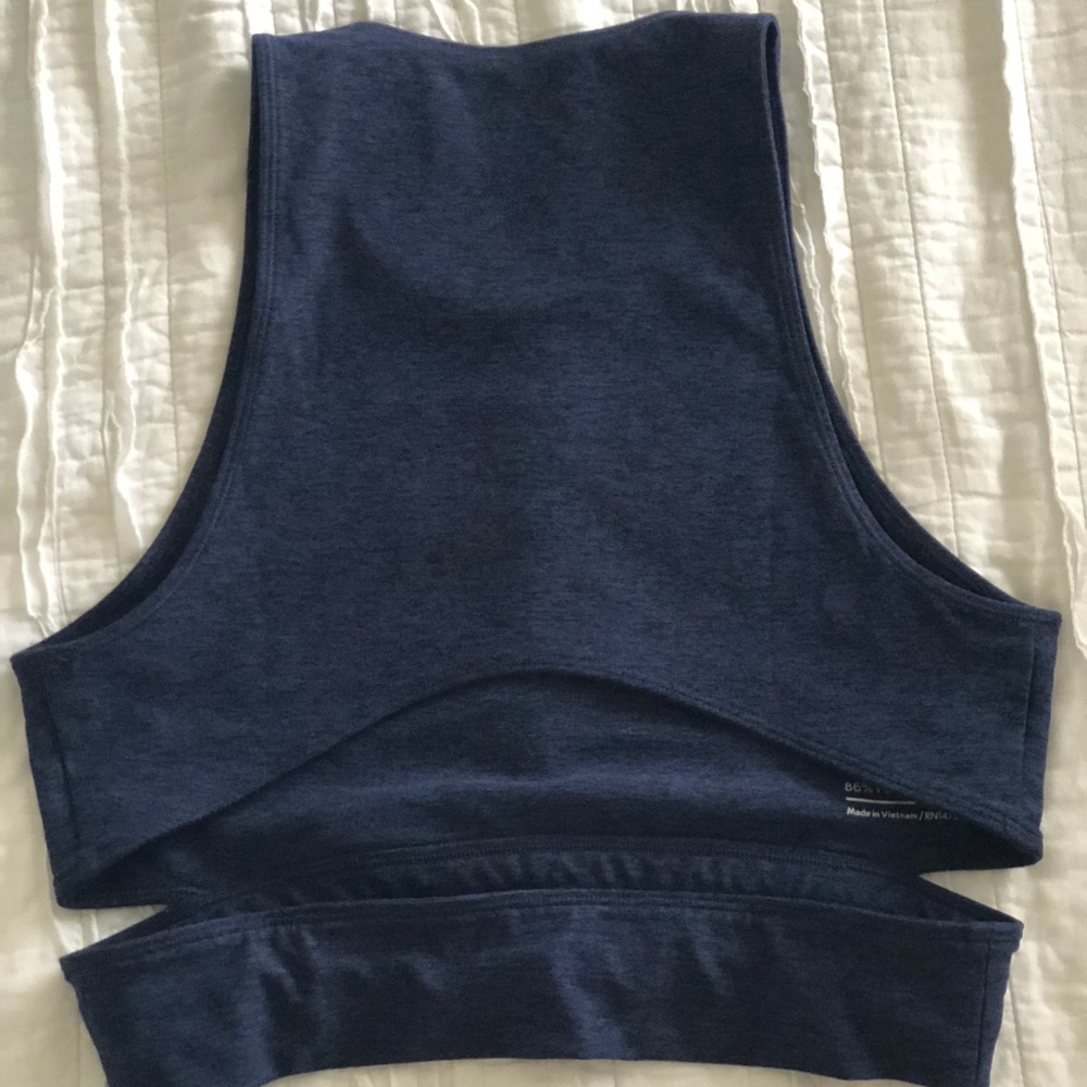 Outdoor Voices Slashback Crop Navy Medium